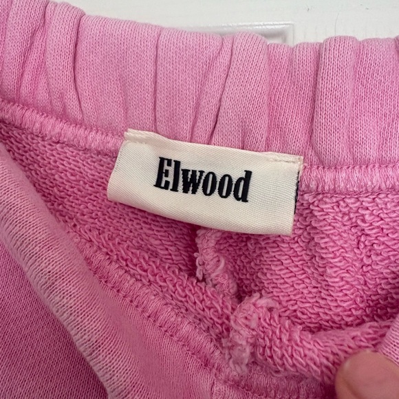 Elwood Core Sweatshort in Vintage Pink Size Medium organic cotton Short Medium - Picture 4 of 5